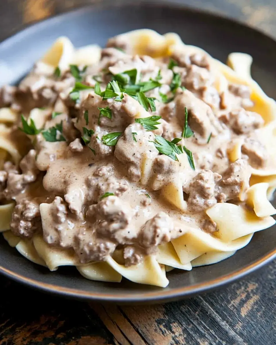 Hamburger Stroganoff Recipe: Quick and Creamy Delight!