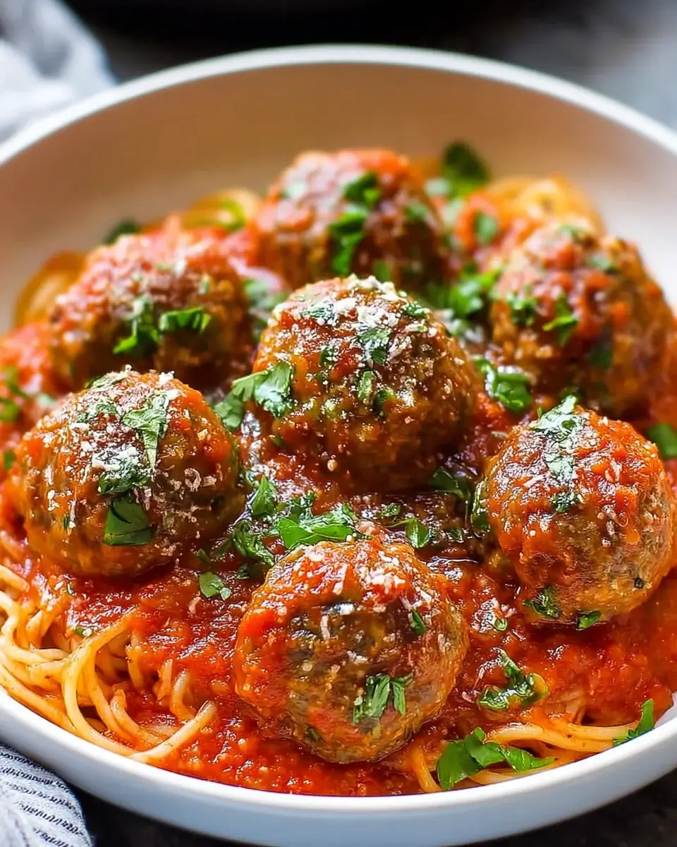 Classic Italian Meatballs: Discover the Secret Recipe!