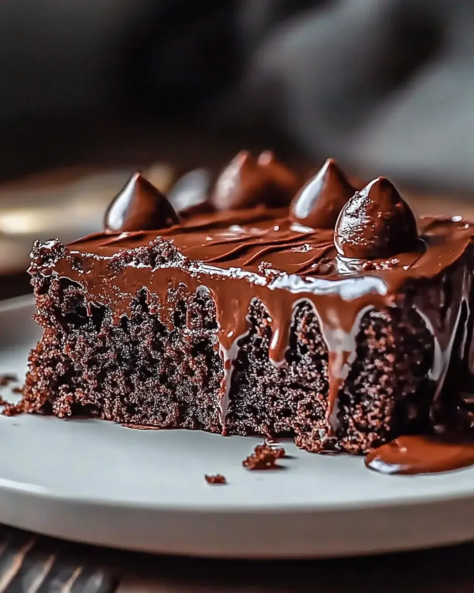 Easy Chocolate Ooey Gooey Cake: A Delectable Delight!