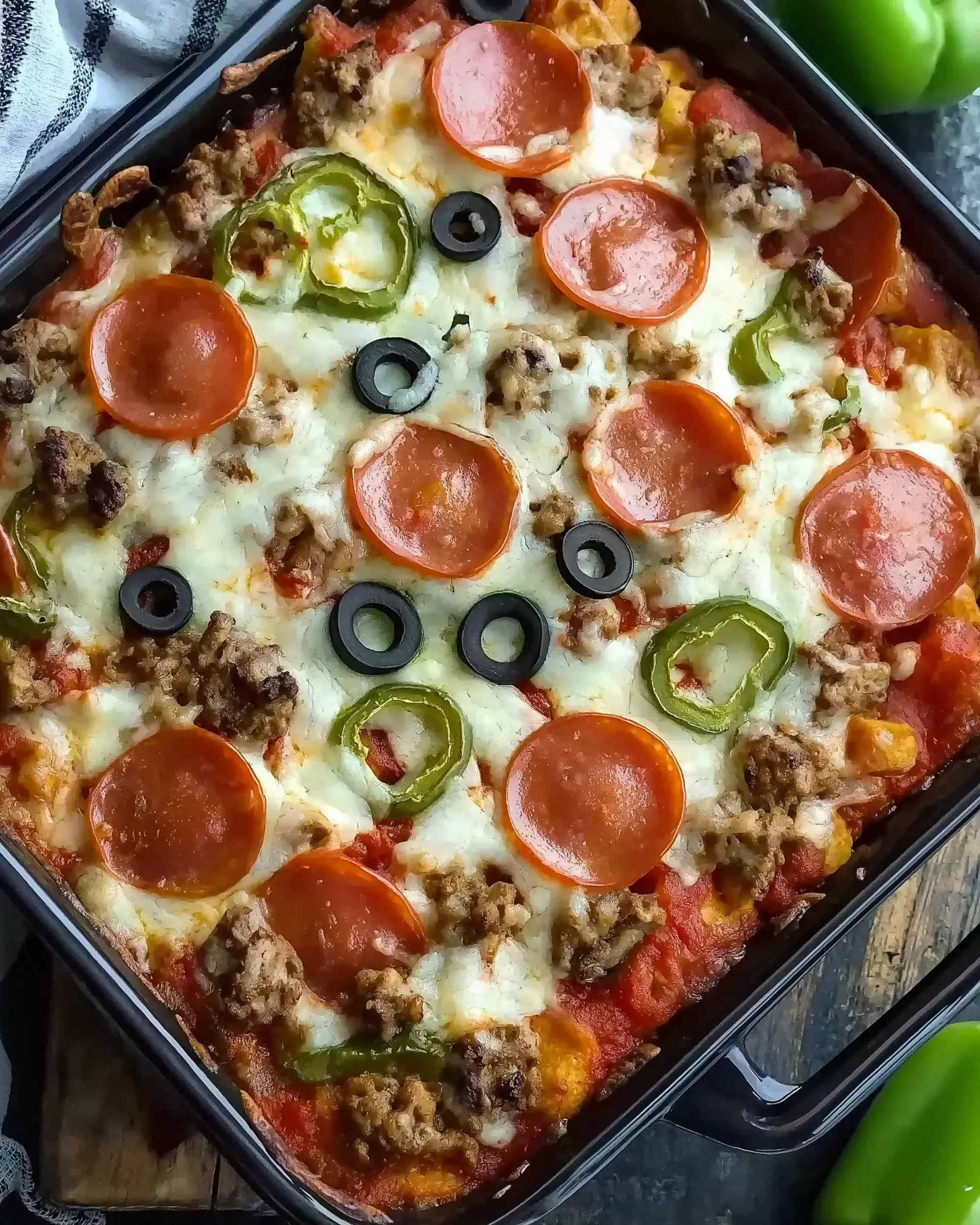 Easy Low Carb Pizza Casserole: Savor Pizza Without Carbs!