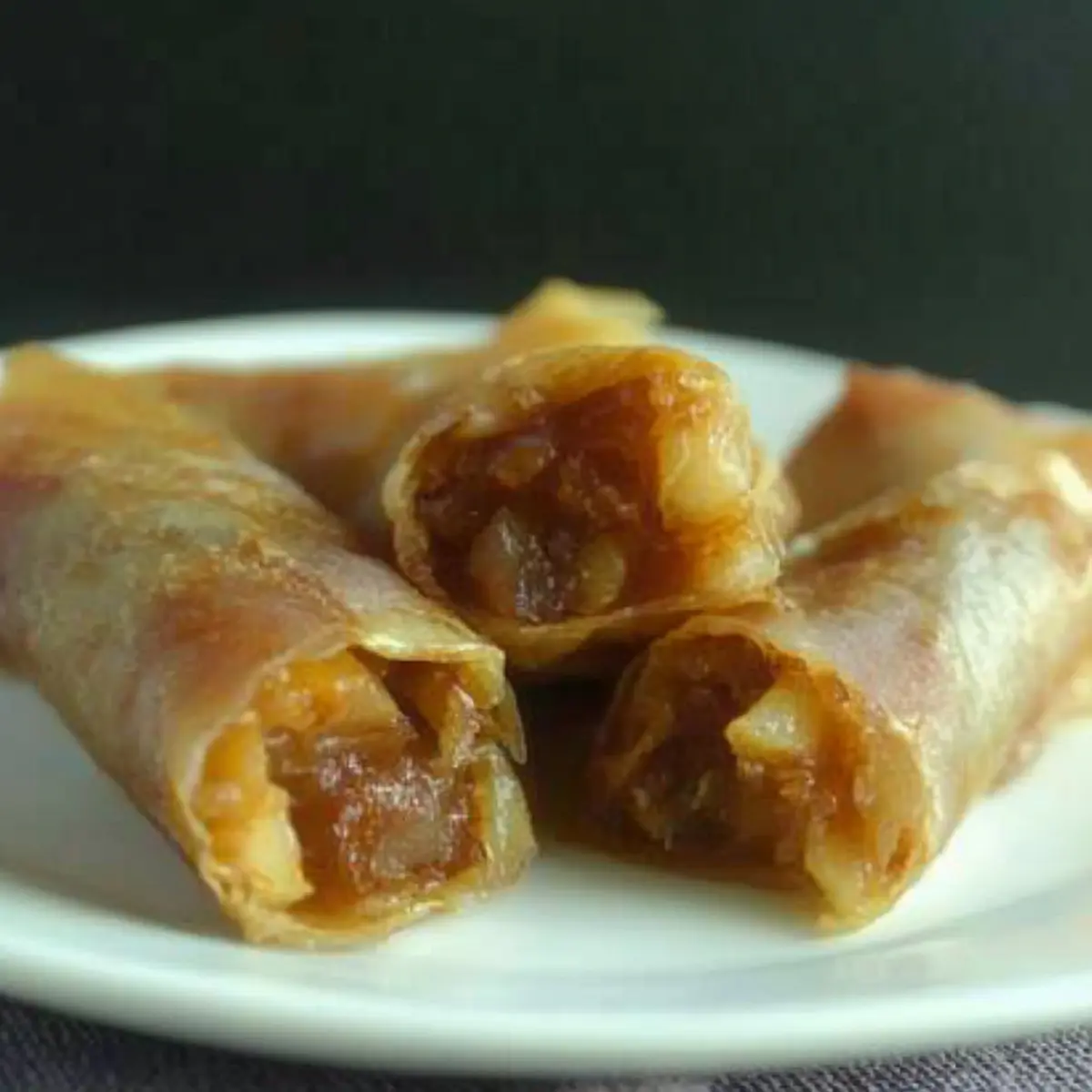 Baked Apple Pie Rice Paper Rolls You’ll Crave Every Bite